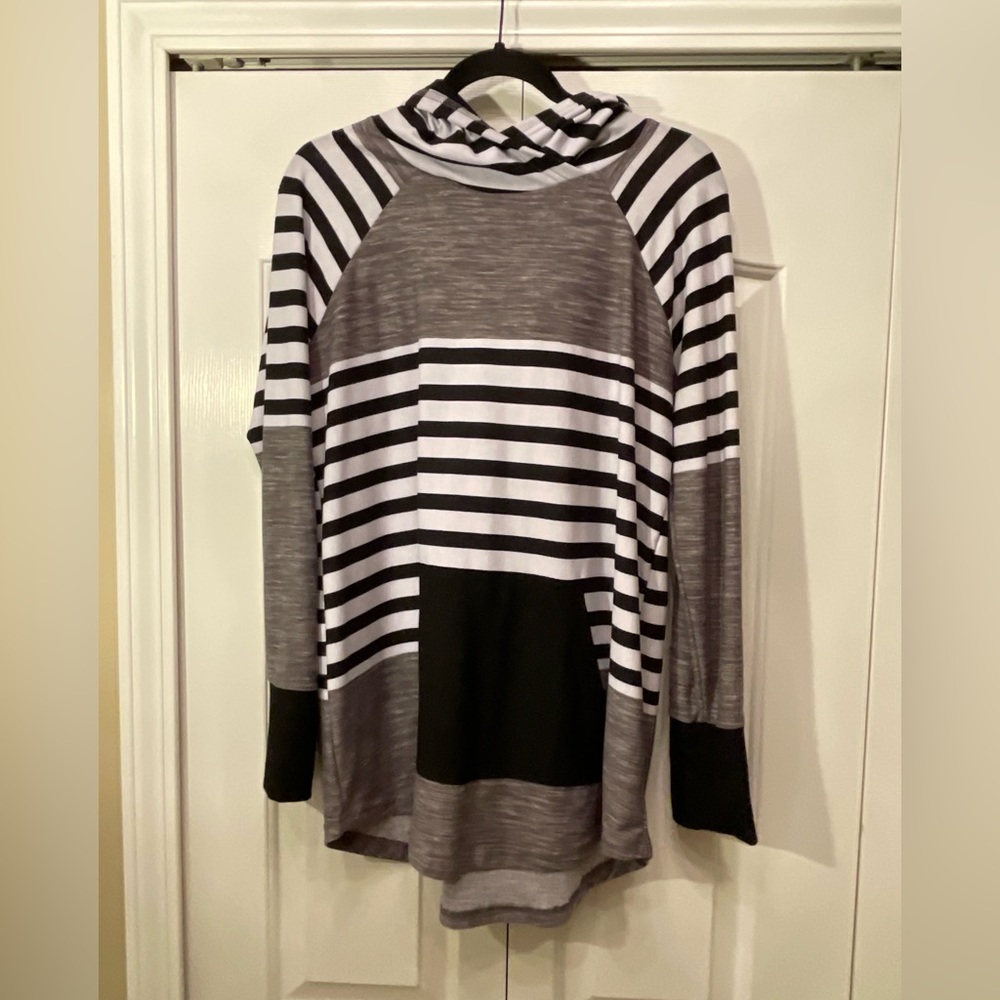 Lularoe Amber Hoodie